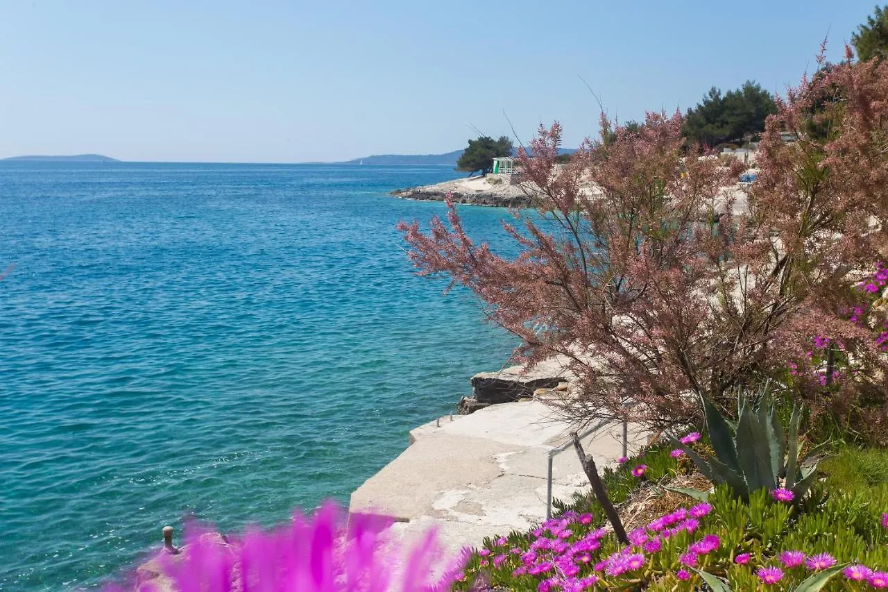 Apartments Bandic - 30 Meters To The Beach Trogir 0*,