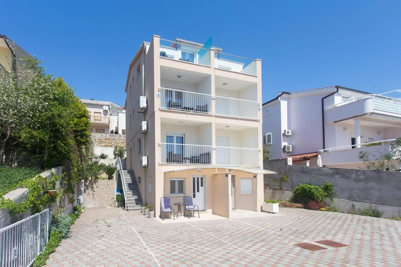 Apartments Bandic - 30 Meters To The Beach Τρογκίρ Κροατία