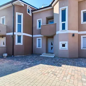https://lovely-fazana-apartments-400m-from-the-sea.in-istria.net